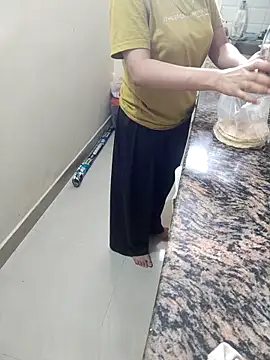 Snapshot of Pihu_Chopra chatting on 10/31/25, 03:51 Pihu Chopra online show from 10/31/25, 03:51