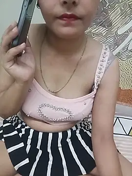 Snapshot of Pihu_Chopra chatting on 07/03/26, 04:24 Pihu Chopra online show from 07/03/26, 04:24