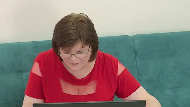 Sandra Sunrise online show from 10/19/25, 09:10