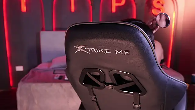 Snapshot of Roma_hells chatting on 09/21/25, 06:20 Roma hells online show from 09/21/25, 06:20