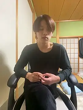 Snapshot of koushi_9213 chatting on 03/20/26, 01:05 koushi 9213 online show from 03/20/26, 01:05