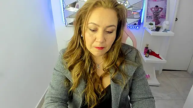 camixxx m online show from 12/04/25, 12:58