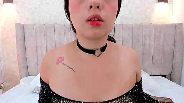 thamiina  online show from 03/12/26, 07:09