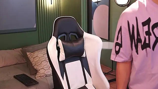 Ethan occonor online show from 09/19/25, 11:33