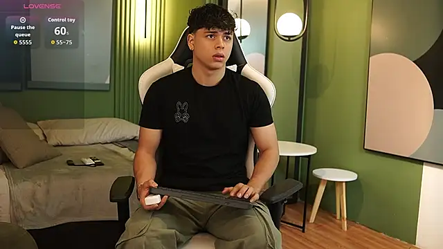 Ethan occonor online show from 09/26/25, 01:15