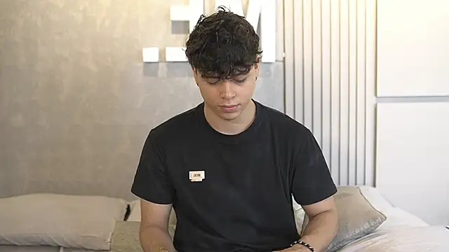 Ethan occonor online show from 10/19/25, 06:41