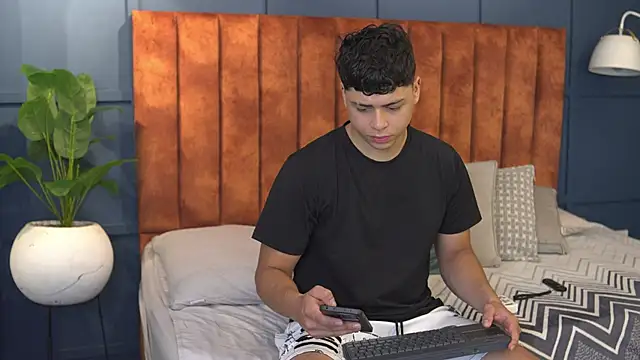 Ethan occonor online show from 03/28/26, 01:49