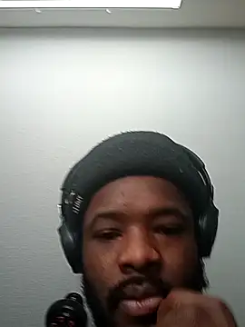 Snapshot of Kaalum561 chatting on 11/24/25, 01:33 Kaalum561 online show from 11/24/25, 01:33