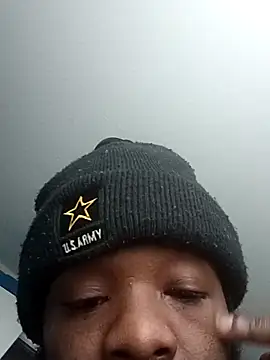 Snapshot of Kaalum561 chatting on 11/27/25, 01:35 Kaalum561 online show from 11/27/25, 01:35