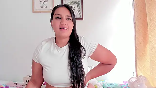 selena jhonson online show from 09/15/25, 03:56