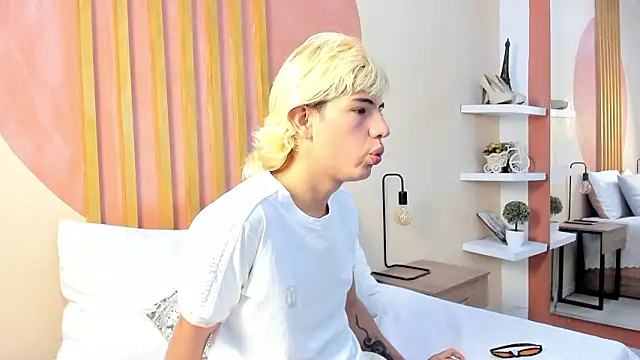 Enrrixxx  online show from 02/04/26, 12:27