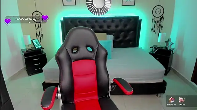 LolaVillalobos online show from 10/03/25, 01:41