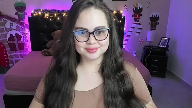 LolaVillalobos online show from 12/22/25, 11:51