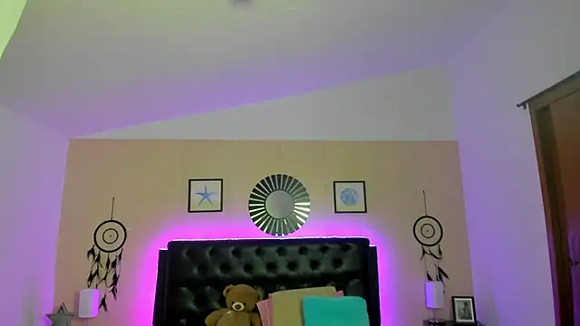 LolaVillalobos online show from 03/05/26, 12:12