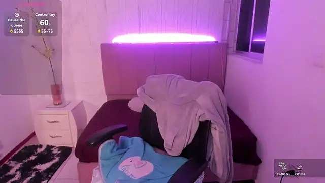 anna moon11 online show from 12/05/25, 07:39