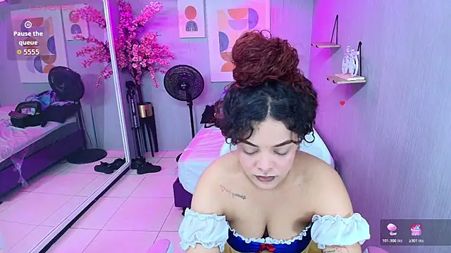 Maggy t18 online show from 04/18/26, 03:32