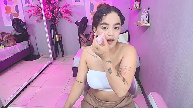 Maggy t18 online show from 05/21/26, 03:35
