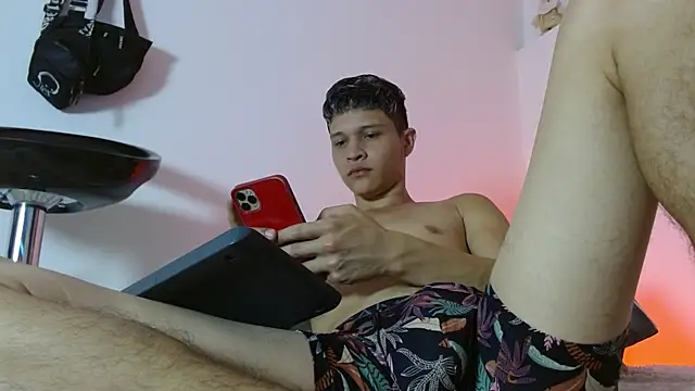 Twinkcock22 online show from 04/19/26, 07:18