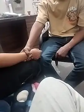 Snapshot of BHABHIJAAN7317 chatting on 10/14/25, 06:20 BHABHIJAAN7317 online show from 10/14/25, 06:20