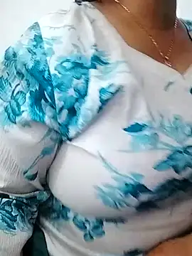 Snapshot of BHABHIJAAN7317 chatting on 10/27/25, 07:07 BHABHIJAAN7317 online show from 10/27/25, 07:07