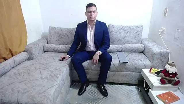 Victor Maitland online show from 12/19/25, 03:57