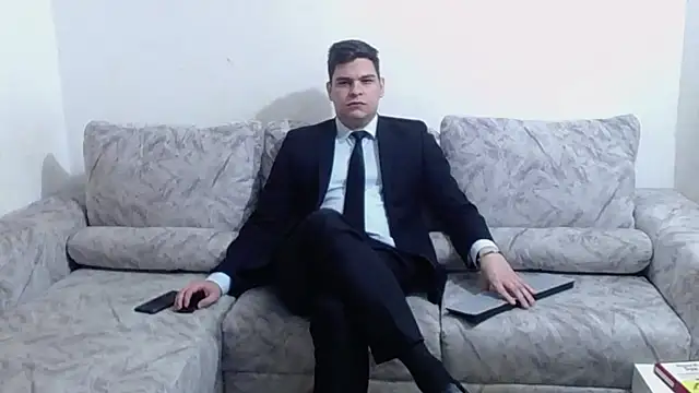 Snapshot of Victor_Maitland chatting on 01/18/26, 09:18 Victor Maitland online show from 01/18/26, 09:18