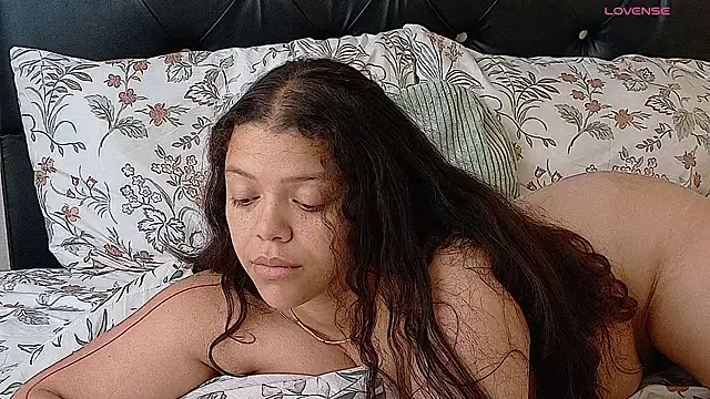 Snapshot of Amanda_sweet chatting on 04/19/26, 06:10 Amanda sweet online show from 04/19/26, 06:10
