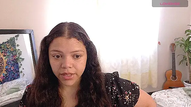 Snapshot of Amanda_sweet chatting on 04/22/26, 01:34 Amanda sweet online show from 04/22/26, 01:34