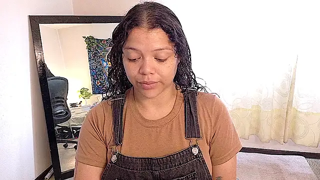 Snapshot of Amanda_sweet chatting on 06/18/26, 01:26 Amanda sweet online show from 06/18/26, 01:26