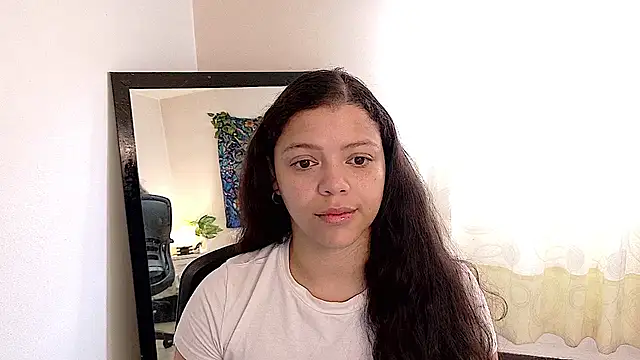 Snapshot of Amanda_sweet chatting on 06/24/26, 01:43 Amanda sweet online show from 06/24/26, 01:43