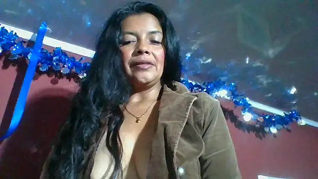 DianaOchoa  online show from 12/17/25, 07:47