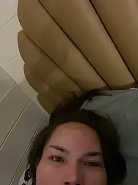 Queen Of all Media online show from 09/24/25, 07:23