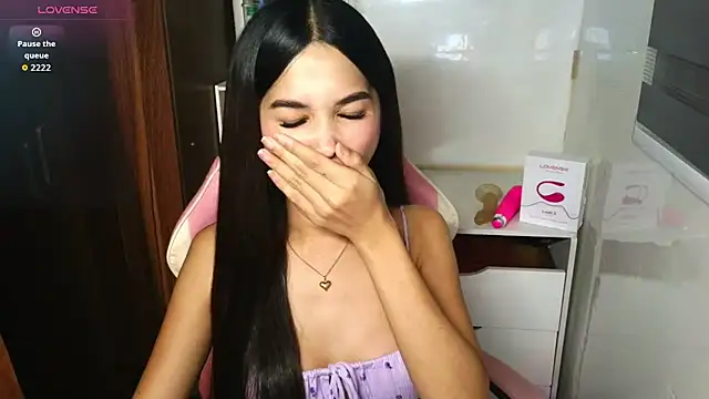 sweetleigh18 online show from 11/08/25, 06:51