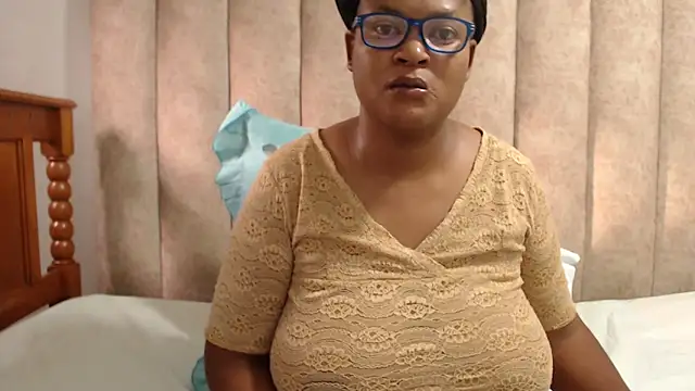 Sexybusty01 online show from 02/18/26, 05:14