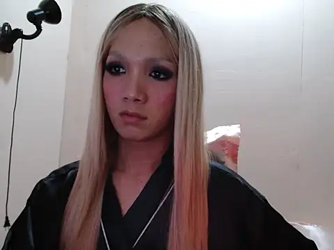 Snapshot of marry_on_croxx chatting on 10/11/25, 01:05 marry on croxx online show from 10/11/25, 01:05