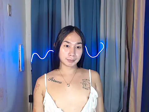 in yourdreamstarxx online show from 11/14/25, 03:44