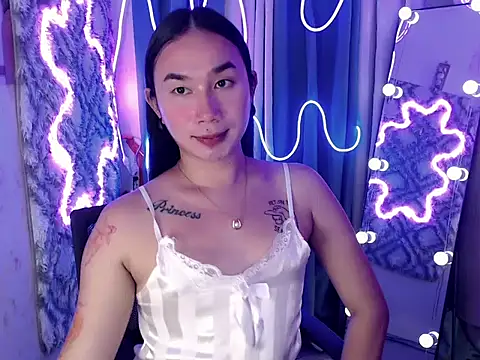 in yourdreamstarxx online show from 11/25/25, 01:22