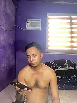 hotcumboi69 online show from 02/18/26, 07:15