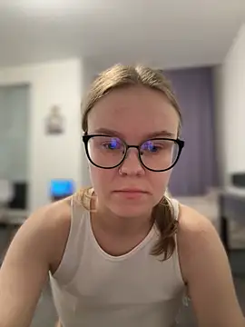  CherryBloom  online show from 10/25/25, 04:02