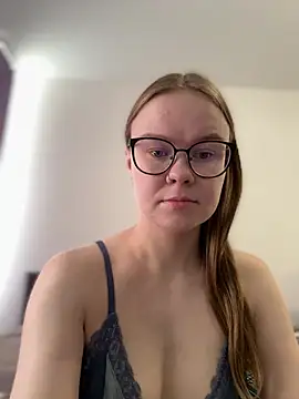  CherryBloom  online show from 04/19/26, 07:51