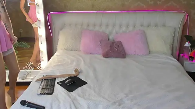 RosieBlossom online show from 09/16/25, 05:25