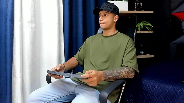 jaze bradley online show from 11/20/25, 11:32