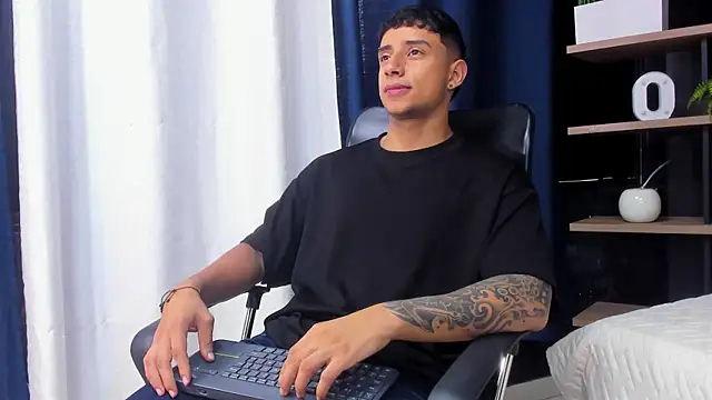 jaze bradley online show from 11/28/25, 11:35