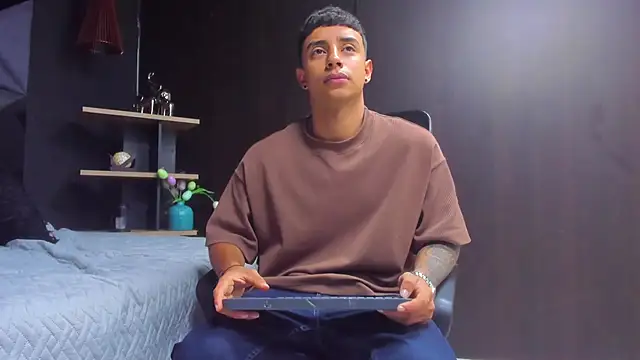 jaze bradley online show from 12/15/25, 11:25