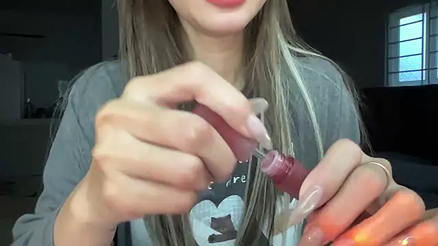 Snapshot of Min_sara69 chatting on 02/03/26, 10:20 Min sara69 online show from 02/03/26, 10:20