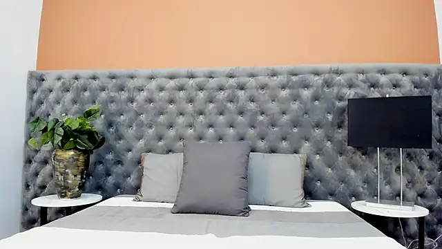 Snapshot of ValeSantoDomingo chatting on 06/05/26, 11:43 ValeSantoDomingo online show from 06/05/26, 11:43