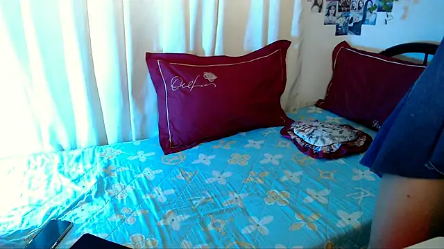 Snapshot of chakababe chatting on 10/18/25, 08:15 chakababe online show from 10/18/25, 08:15