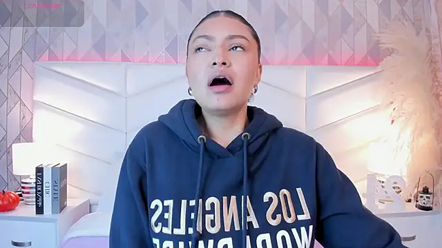 victoria   jonnes online show from 10/09/25, 12:25