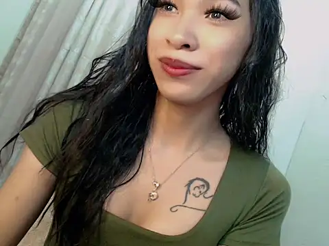 Snapshot of Annaloula chatting on 01/14/26, 06:02 Annaloula online show from 01/14/26, 06:02