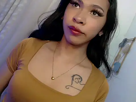 Annaloula online show from 04/10/26, 10:20